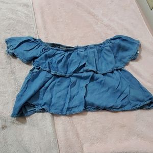 Shoulder less crop top